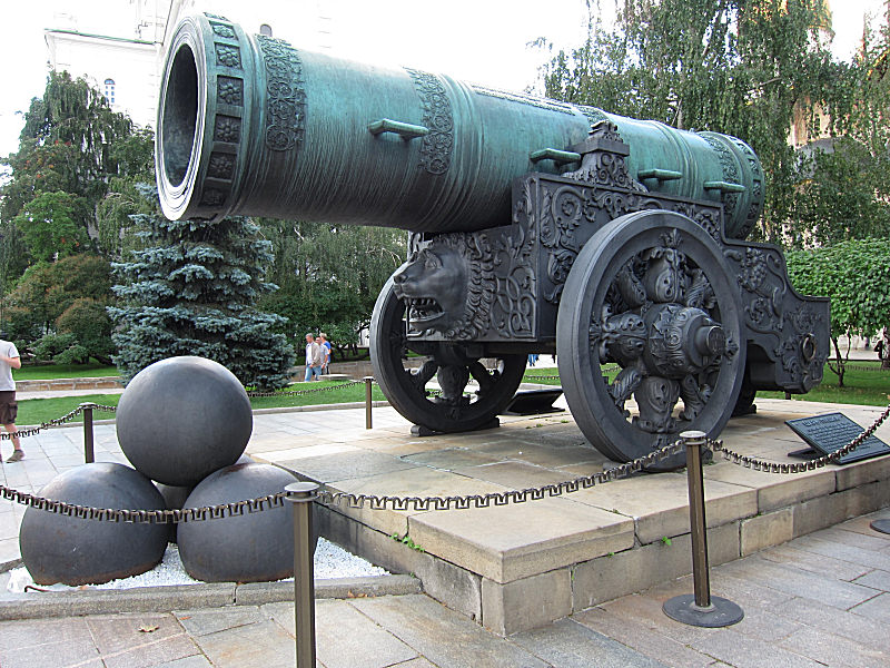 12_Big_gun_in_the_Kremlin.jpg  
